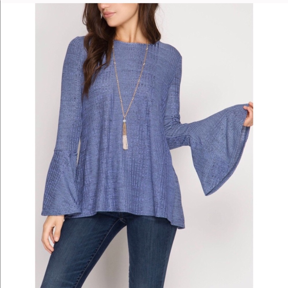 Bell sleeved top with tie back! 2/$20